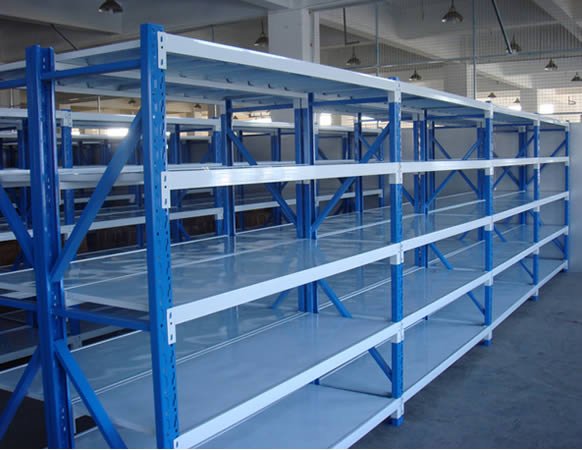 Medium-sized shelves Case